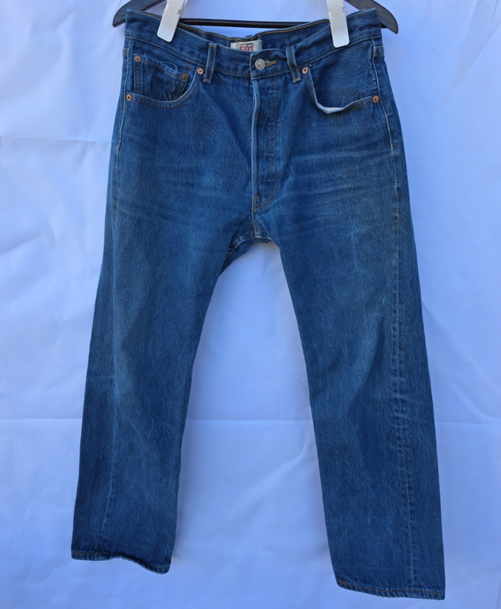 Levi’s 501 Original Fit Jeans Men 34x33 Blue Button Fly Straight Leg Made Haiti